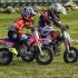 Fabryka Mistrzow rozpoczela sezon Na treningu goscila telewizja VIDEO  - Dzieciaki na motocyklach