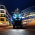 Trzykolowy maksi skuter Peugeot Metropolis zostanie wycofany ze sprzedazy Piaggio wygralo proces o naruszenie patentu - Peugeot metropolis 2020 2