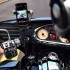 Smartfon podczas jazdy Od stycznia 2022 Anglia zaostrzy przepisy  dotyczace uzywania telefonow w pojazdach - smartfon podczas jazdy 2