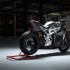 Motocykl elektryczny Triumph TE1 wkracza w faze testow Zobacz jak wyglada prototyp - triumph te 1 05
