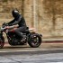 Keanu Reeves testuje Arch 1s Ten motocykl powala detalami - 01 Arch Motorcycle 1s jazda