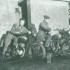 Ariel WNG  zolnierz ze sportowy rodowodem - Zolnierze Polskich Sil Zbrojnych na Zachodzie przy motocyklach od prawej Ariel WNG BSA M20