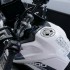 Dlaczego Triumph jest w tym roku gwiazda rynku Defender Akcesoria Motocyklowe otworzyl sezon - triumph tiger 900 z bliska