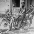Dokladnie 110 lat temu dwoch chlopcow przejechalo motocyklem w poprzek amerykanskiego  kontynentu  - abernathy kids