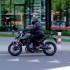 Suzuki GSX8S  test motocykla Cos innego niz mowia dane w katalogu - 06 Suzuki GSX 8S na ulicy