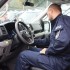 Policyjne furgony z kratami na oknach Do konca roku policja zakupi 73 egzemplarze To model MAN TGE  - policja furgonetki 4