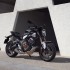 Honda CB650R Neo Sports Cafe 2024  opis zdjecia dane techniczne Ostrzejszy wyglad i elektroniczne sprzeglo EClutch - 458579 24YM CB650R