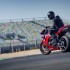 Honda CBR600RR 2024  opis zdjecia dane techniczne Kolejny klasyczny motocykl supersport wraca do gry - 458392 24YM CBR600RR