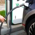 Elektryczne pojazdy zyskuja popularnosc w Europie Wyniki badan Petronas - ladowanie elektryka 9