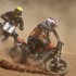 Miedzynarodowy flat track zawita do Polski - harley w tumanach kurzu flat track
