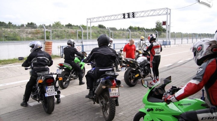 Dzien motocyklisty wyjazd na tor