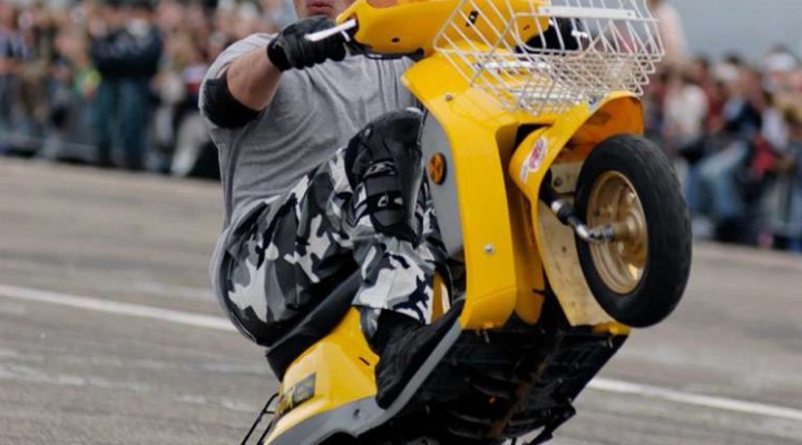 streetfighters ru scooter wheelie z