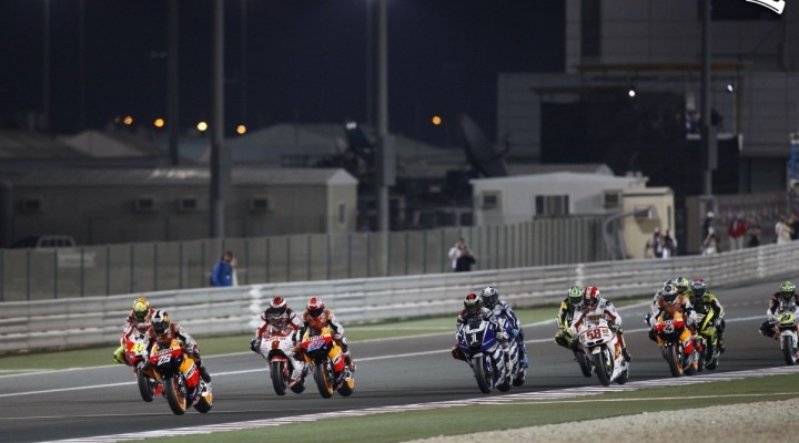 MotoGP Katar 2011 start wyscigu