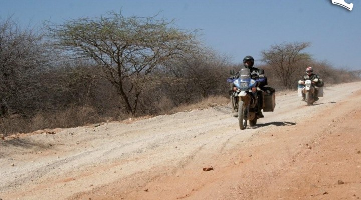 przez sypki piach - Motocyklem przez Afryke - pierwszy etap  5