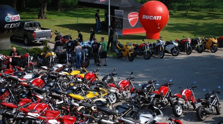 Parking pelen Ducati z