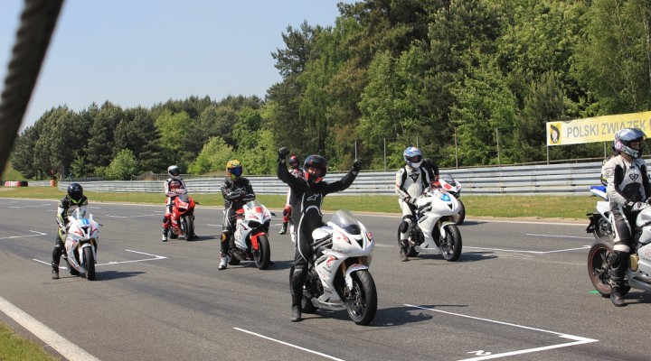 Zawodnicy Triumph Ducati Speed Day z