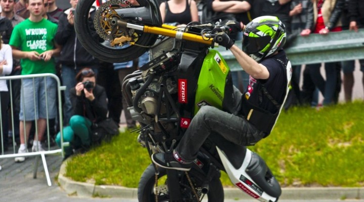 Kamil FRS i cyrkle na siedzaco Moto Show 2014 z