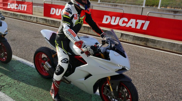 Ducati Supersport S Bartek przed wjazdem na tor z