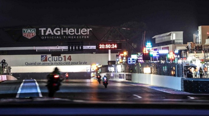 Dunlop uzupe nia zwycieska linie GP Racer D212 z