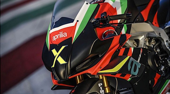 aprilia rsv4 x ready for delivery only 10 people in the world to get them 2 z