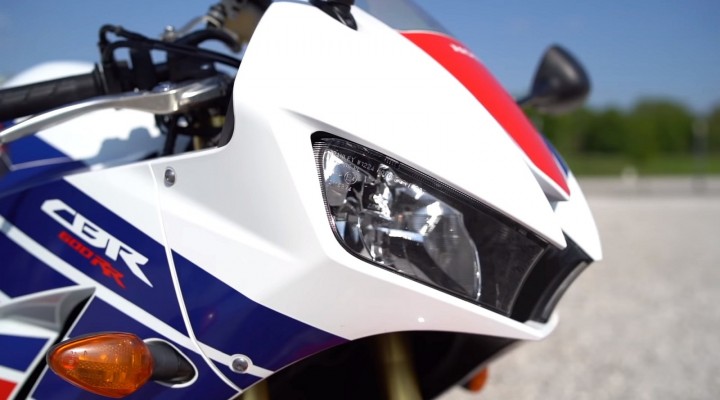 Honda CBR 600 RR 2014 reflektor z