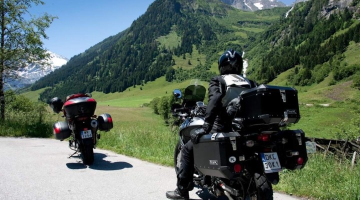 W trasie Alpy na motocyklu z