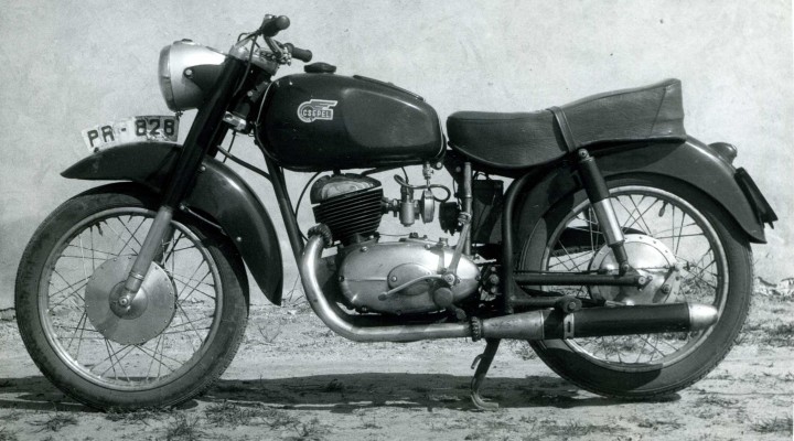 Motocykl Csepel Pannonia 250 de luxe z 1956 roku z