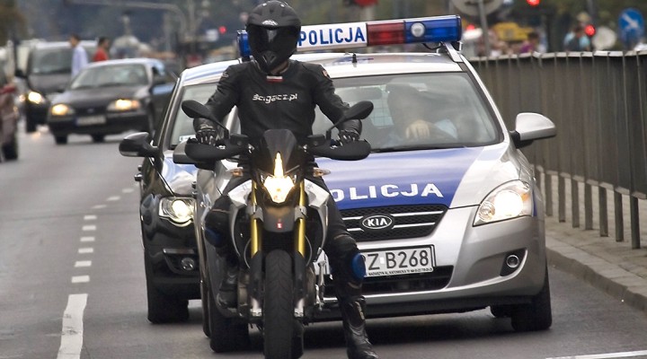 policja za motocyklista z z