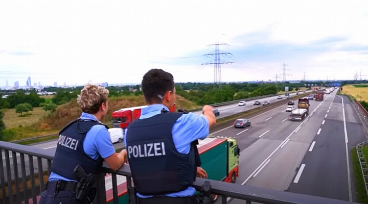 policja autostradowa niemcy z