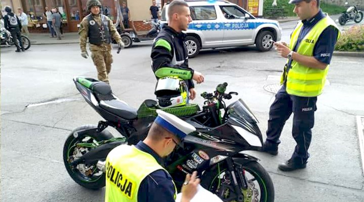 mandaty policja motocyklista 1 z