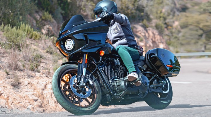 Harley Davidson Low Rider ST Test Motocykla z