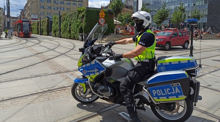 policjant motocykl 1 z