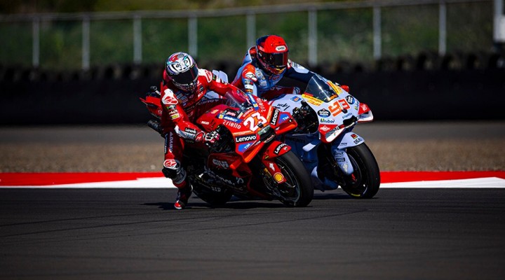 272151943 RB 6774 UC699388 Low z