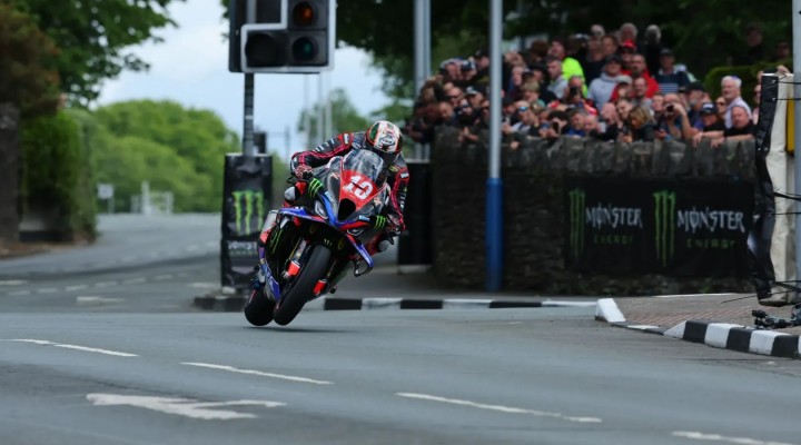 peter hickman tt 2025 z