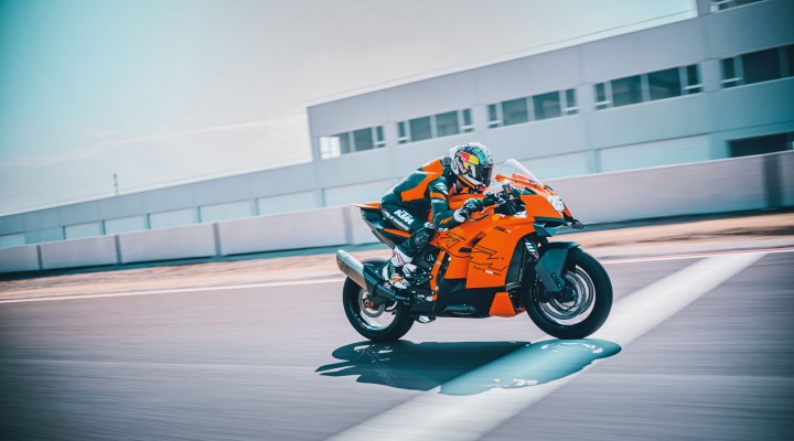 2026 KTM 990 RC R 2 z