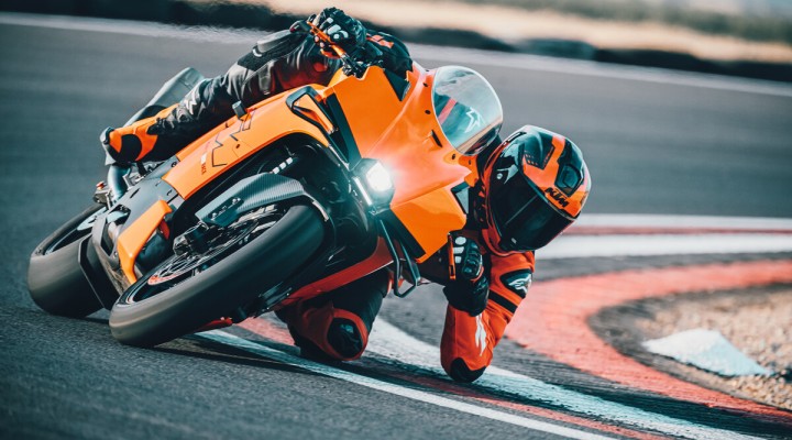 2025 KTM Street and Adventure models z z