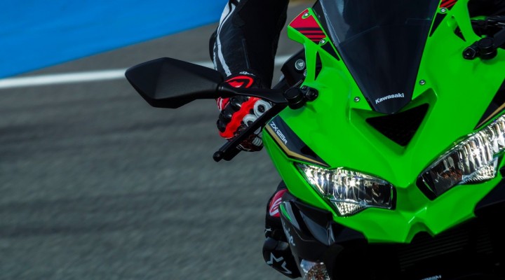 Kawasaki ZX 25R Ninja 453 z