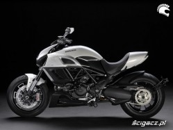 Ducati Diavel model 2011 dane techniczne