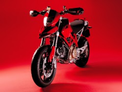 Ducati Hypermotard 1100 model 2009 dane techniczne