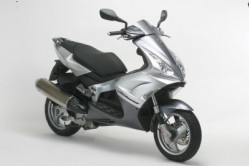 Peugeot JetForce 125 model 2007 dane techniczne