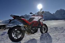 Ducati Multistrada 1200 Dolomites Peak Edition model 1970 dane techniczne