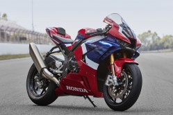 Honda CBR 1000RR-R Fireblade SP model 2020 dane techniczne