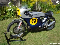 Suzuki TR500 model 1970 dane techniczne