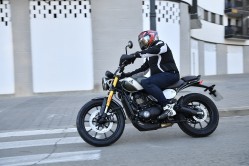 Triumph Scrambler 400 X model 1970 dane techniczne