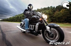 Triumph Rocket III Roadster model 1970 dane techniczne