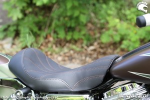 24 Harley Davidson Dyna Super Glide Custom siedzenie
