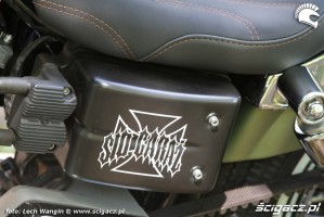 25 Harley Davidson Dyna Super Glide Custom 2004