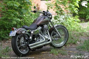 28 Harley Davidson Dyna Super Glide Custom 2004