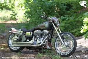 31 Harley Davidson Dyna Super Glide Custom 2004
