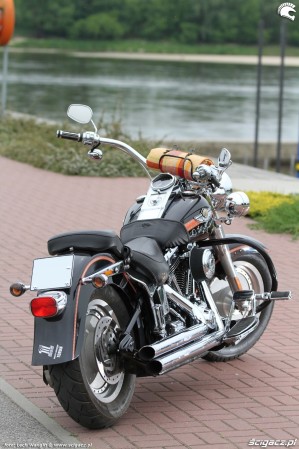 23 Harley Davidson Fat Bob Kazik statyka